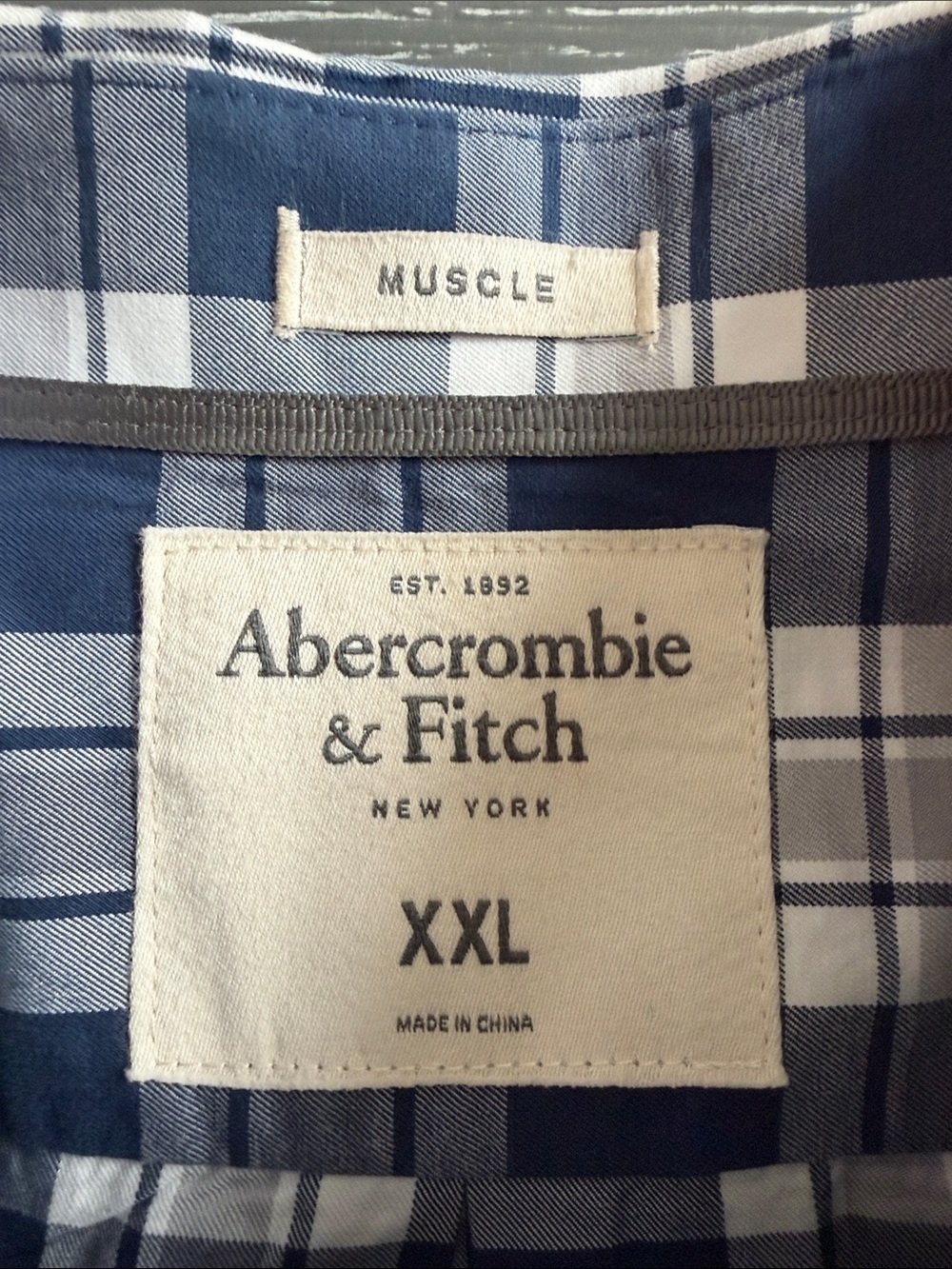 Abercrombie & Fitch Men's Navy White Plaid Button-Down Shirt XXL - Picture 6 of 6